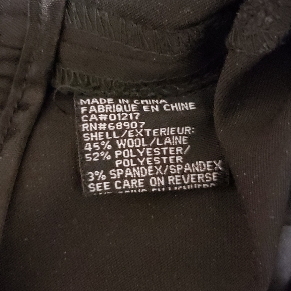 Pants with pretty embroidery on each side's length - Picture 5 of 6